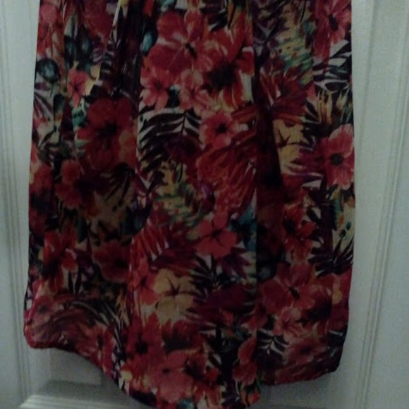 Flowy Flowered Chiffon Racerback Tank Sz-L - Picture 3 of 6